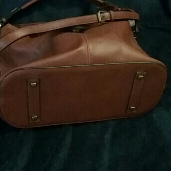 Gorgeous large crossbody - Picture 2 of 3